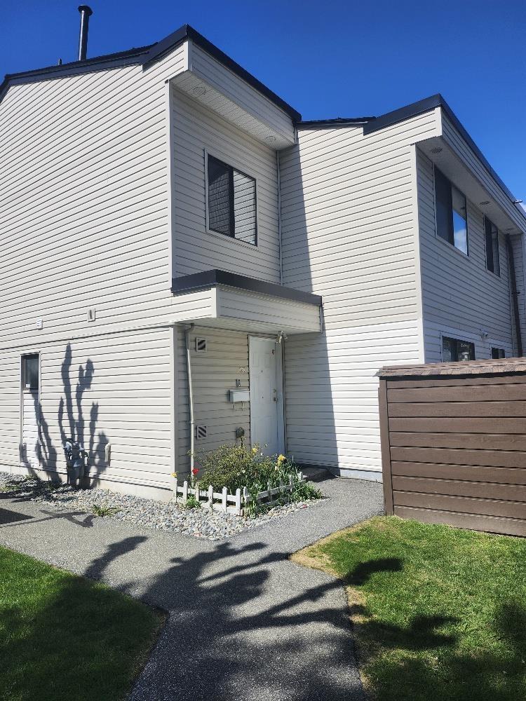 121 14159 104 AVENUE|Surrey, British Columbia V3T1X6