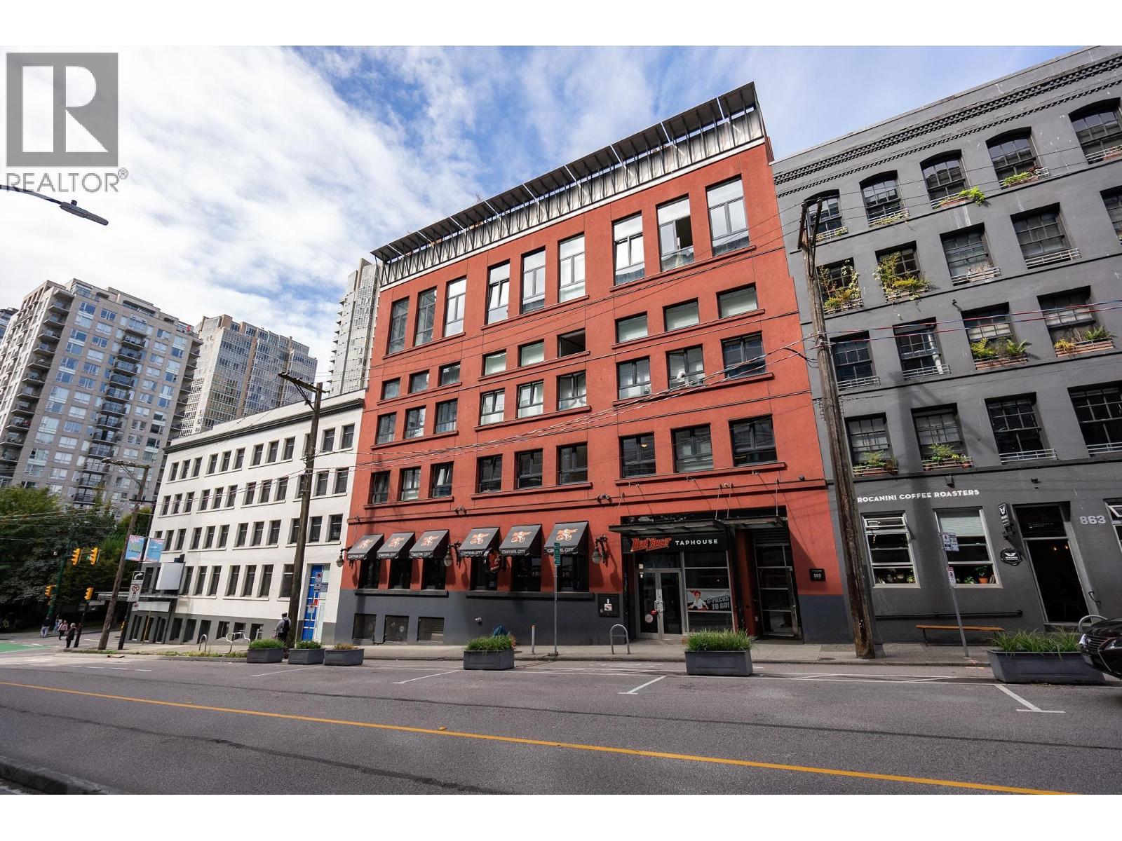 201 869 BEATTY STREET|Vancouver, British Columbia V6B2M6