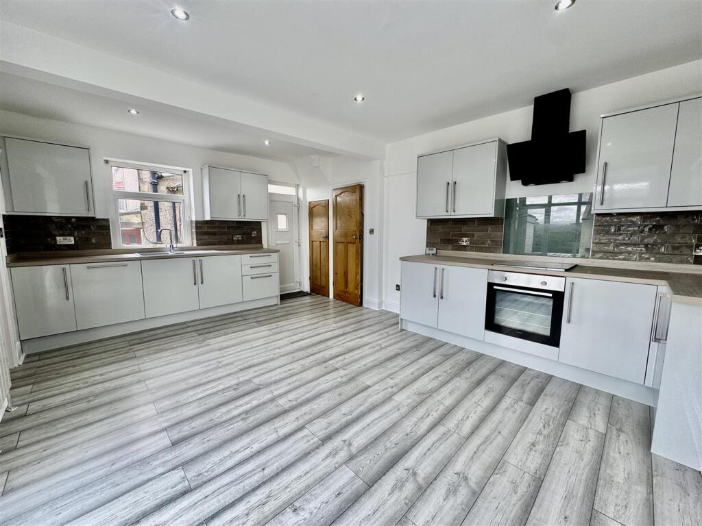 Additional image 2 of Moorcroft Avenue, Oakworth, Keighley, BD22 7NE