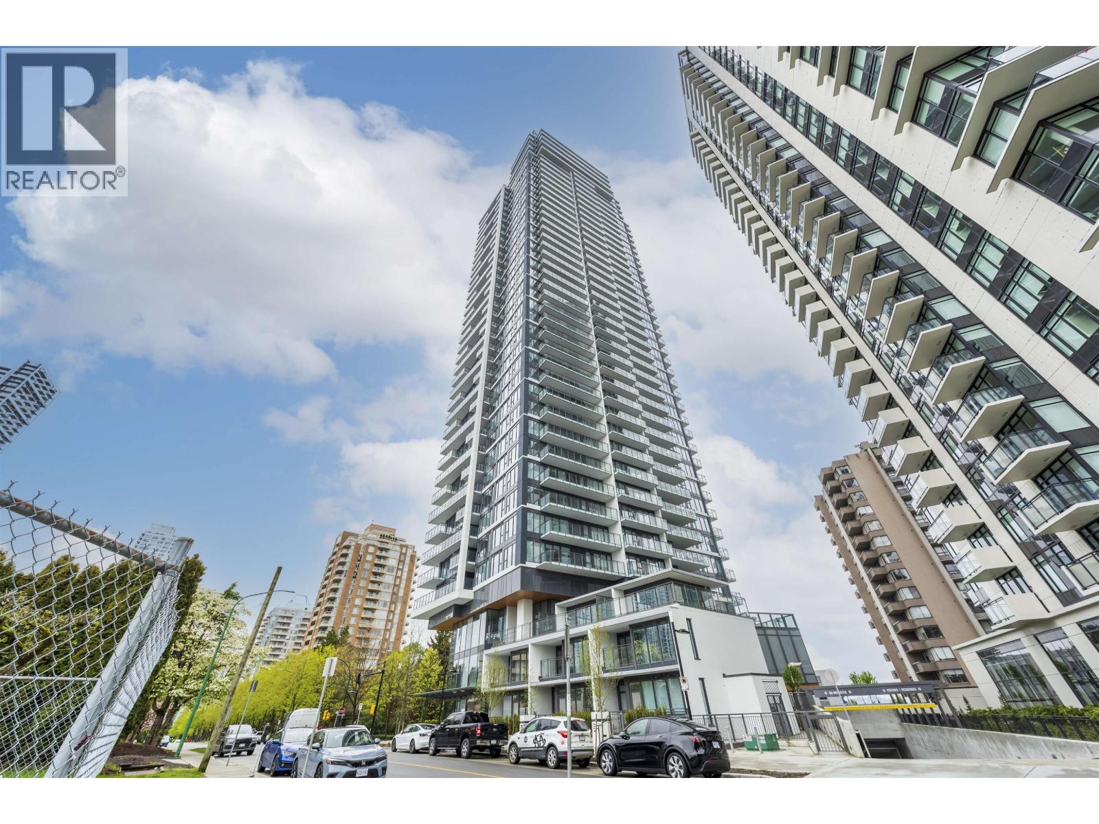 4001 4711 HAZEL STREET|Burnaby, British Columbia V5H1S5