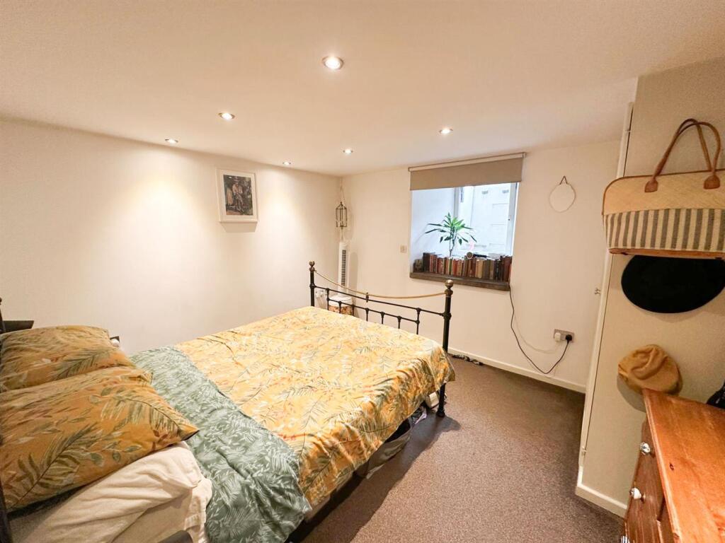 Additional image 7 of Fernbank House, Park Road, Cross Hills
