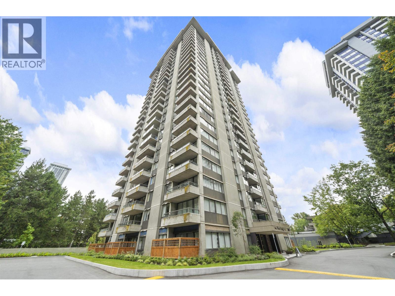 1807 3970 CARRIGAN CRESCENT|Burnaby, British Columbia V3N4S5