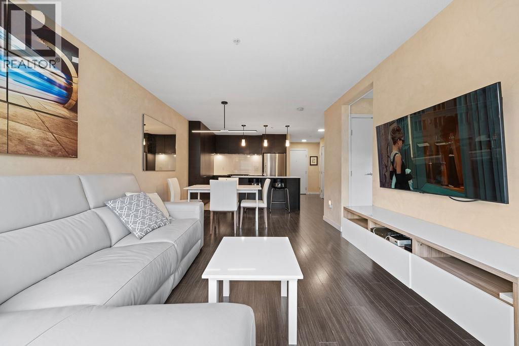 312 1679 LLOYD AVENUE|Vancouver, British Columbia V7P0A9