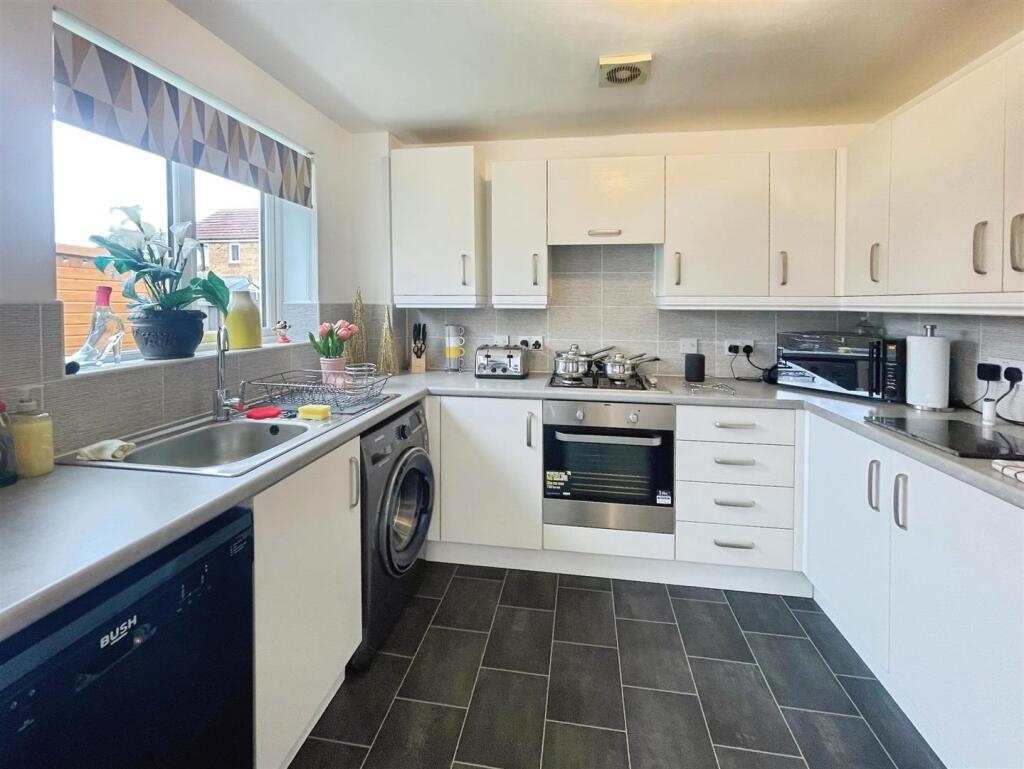 Additional image 5 of Stroothers Place Bradford, BD4 0BN