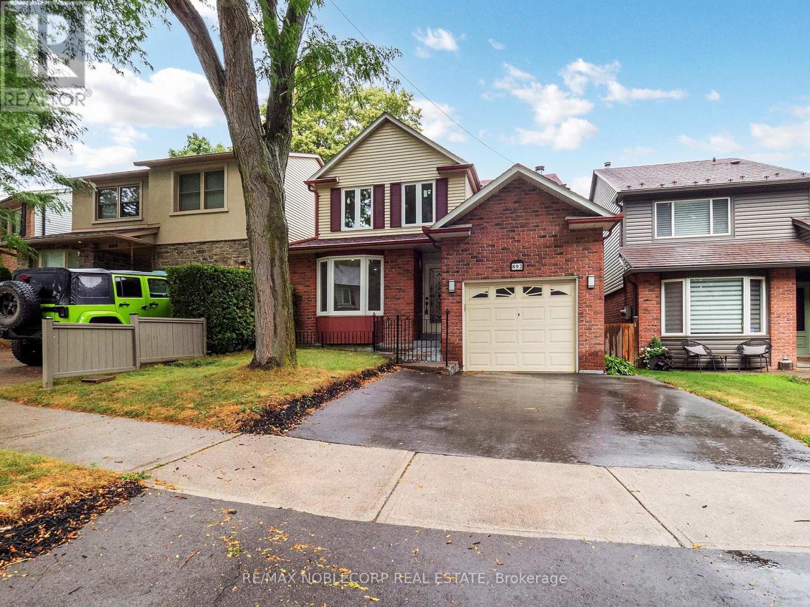 Property image for 892 SWEETWATER CRESCENT|Mississauga (Lorne Park), Ontario L5H4A8