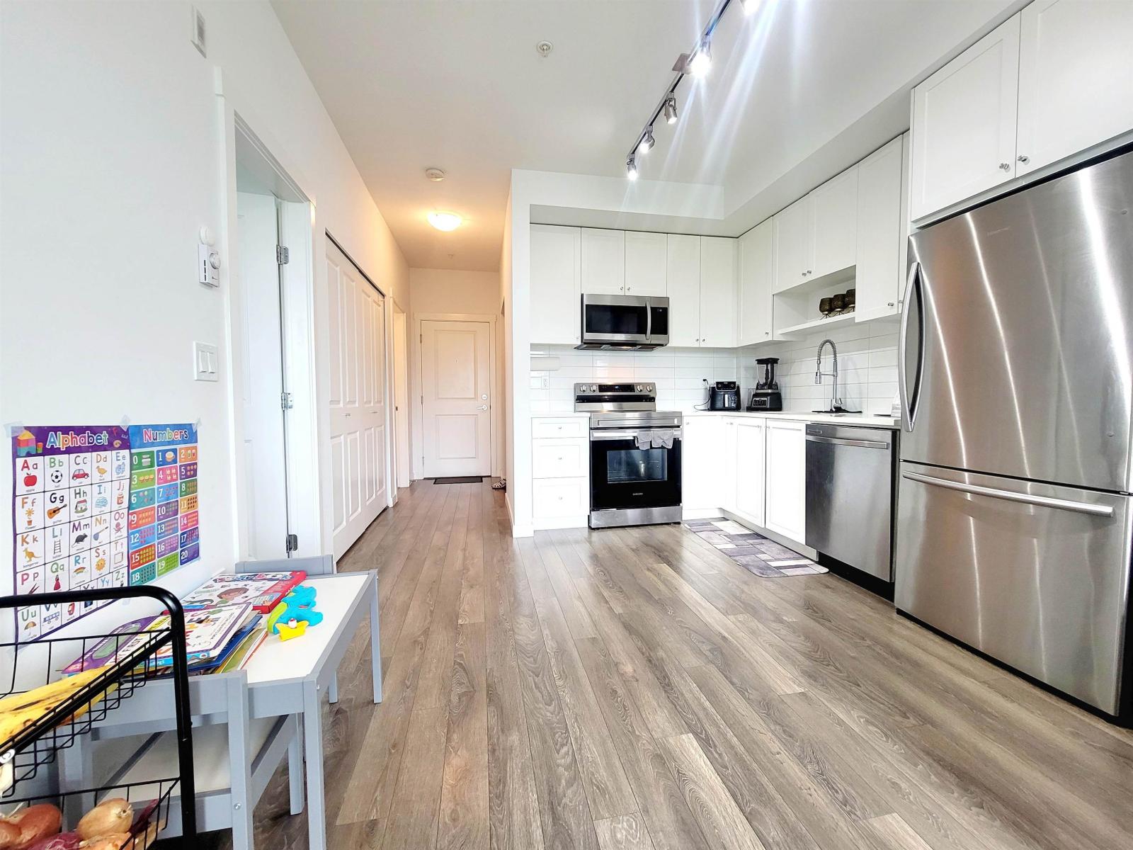 502 13623 81A AVENUE|Surrey, British Columbia V3W3N7