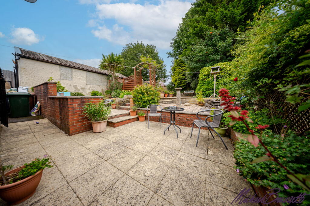 Additional image 18 of Moor Close Road, Bradford, Queensbury, BD13 2EA