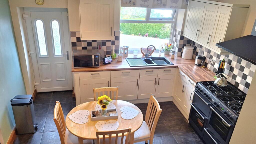 Additional image 3 of Brackendale, Thackley, Bradford