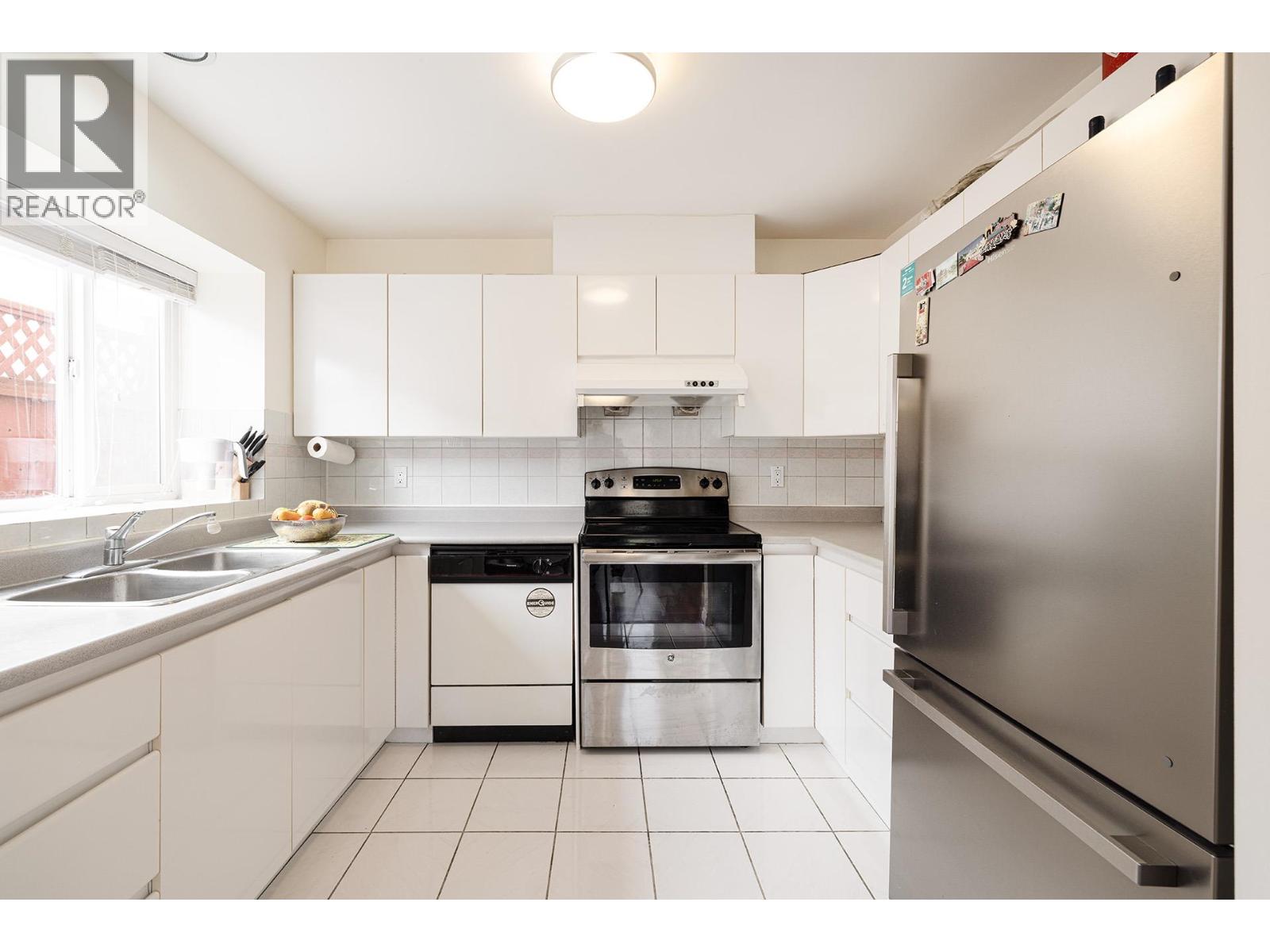 8573 LAUREL STREET|Vancouver, British Columbia V6P2X6