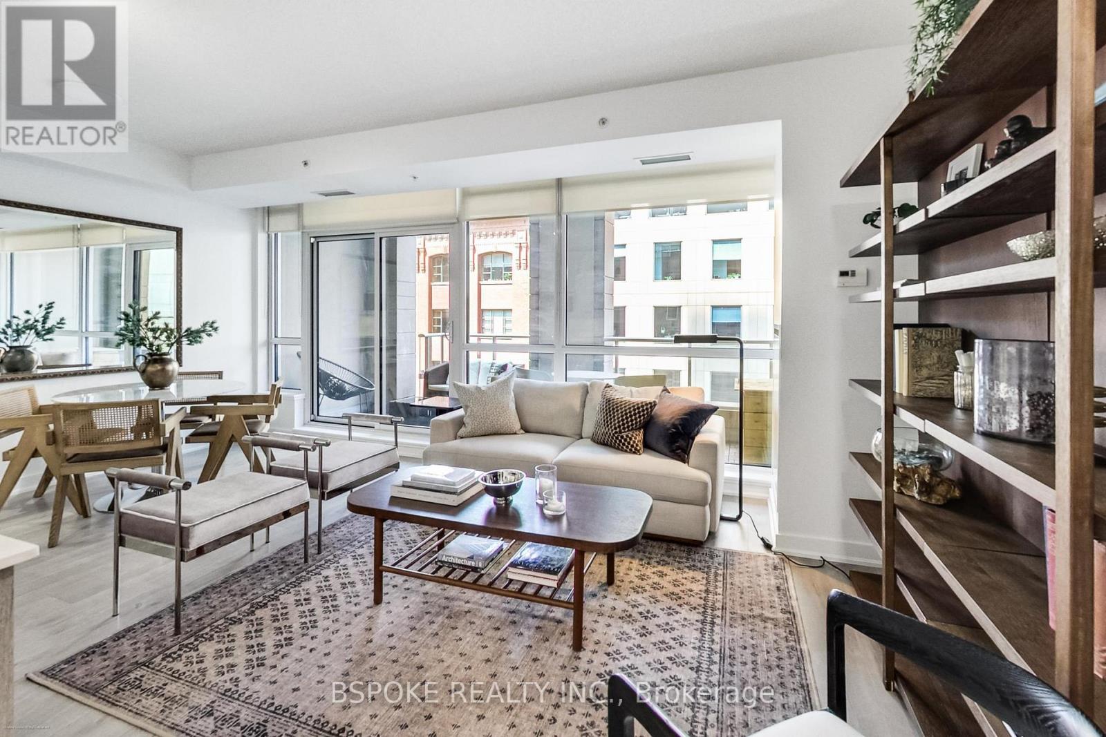 Property image for 518 - 199 RICHMOND STREET W|Toronto (Waterfront Communities), Ontario M5V0H4