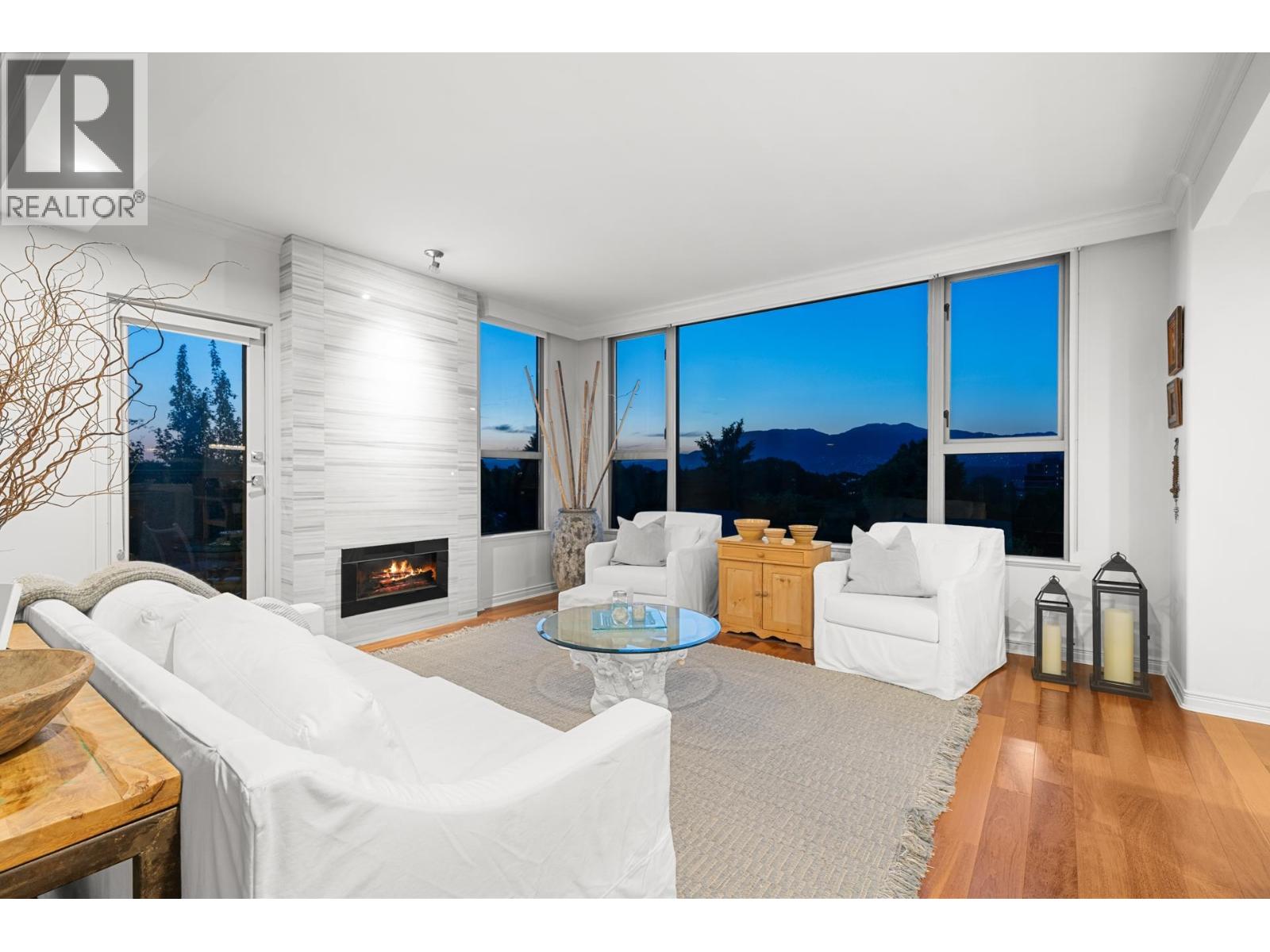 700 1788 W 13TH AVENUE|Vancouver, British Columbia V6J2H1