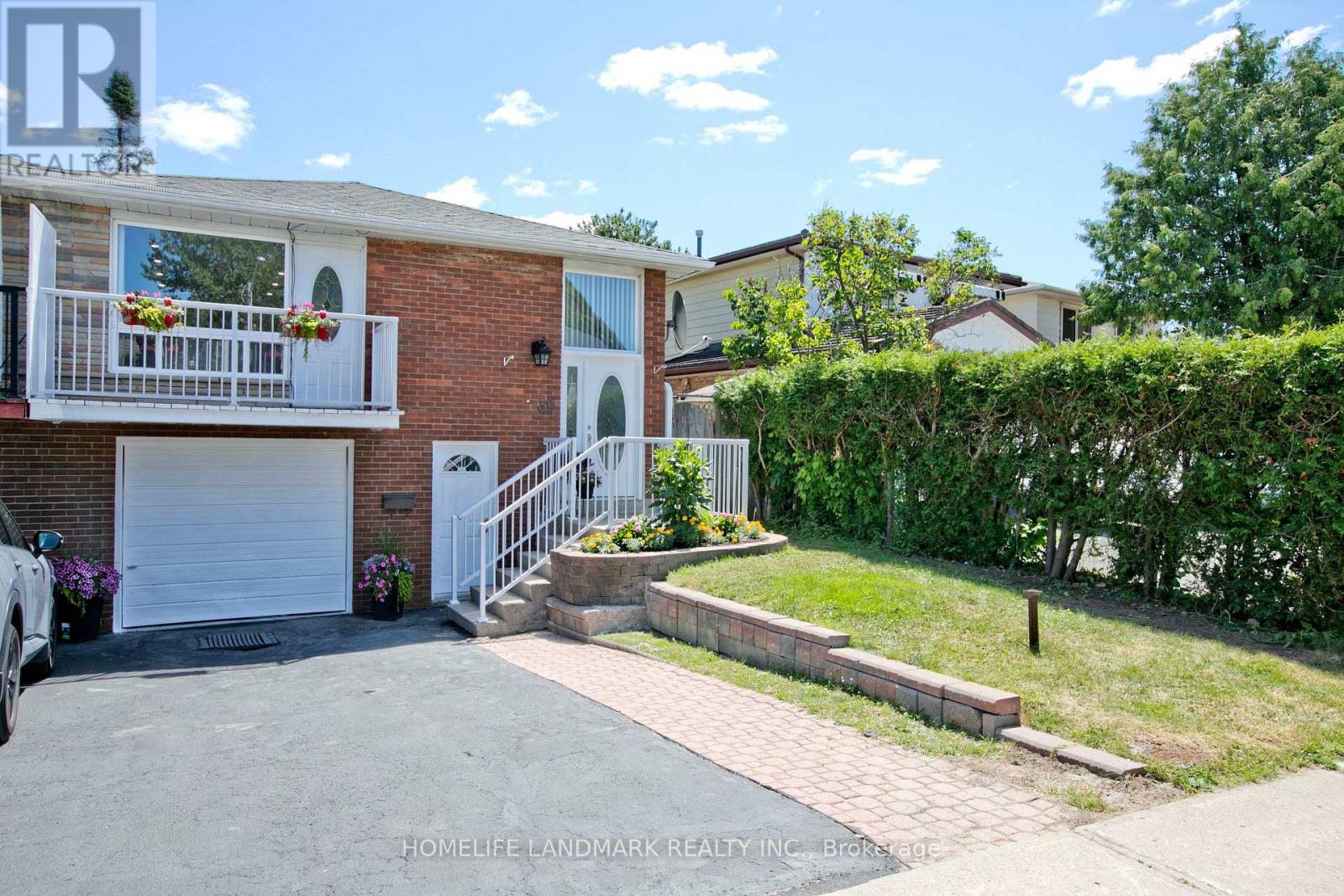 39 LA PEER BOULEVARD|Toronto (L'Amoreaux), Ontario M1W2H3