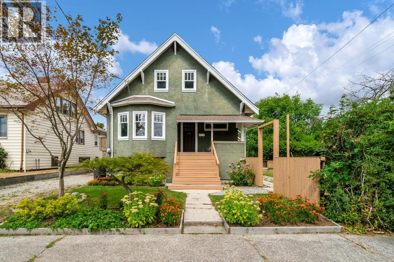 801 LONDON STREET|New Westminster, British Columbia V3M3B5