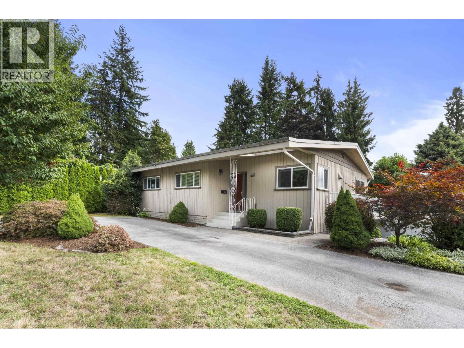 Property image for 532 PERTH AVENUE|Coquitlam, British Columbia V3J2E3
