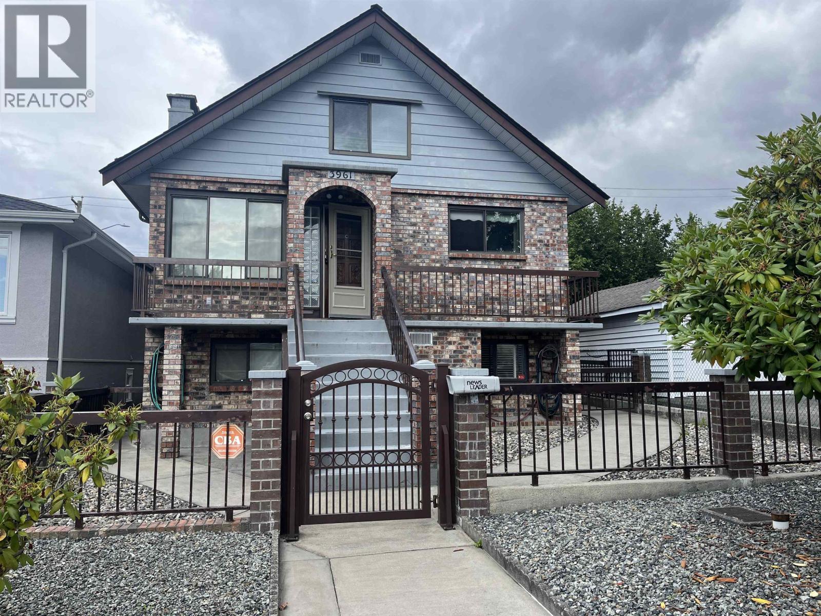 3961 VENABLES STREET|Burnaby, British Columbia V5C2Z3