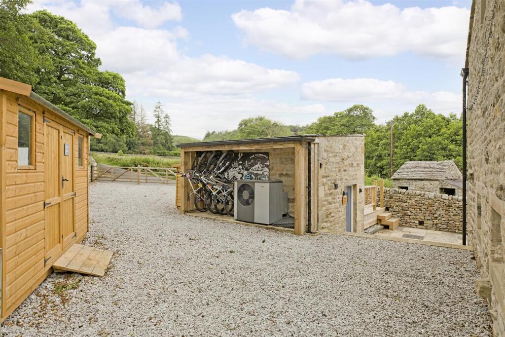 Additional image 26 of Cracked Castle Barn, Skyreholme