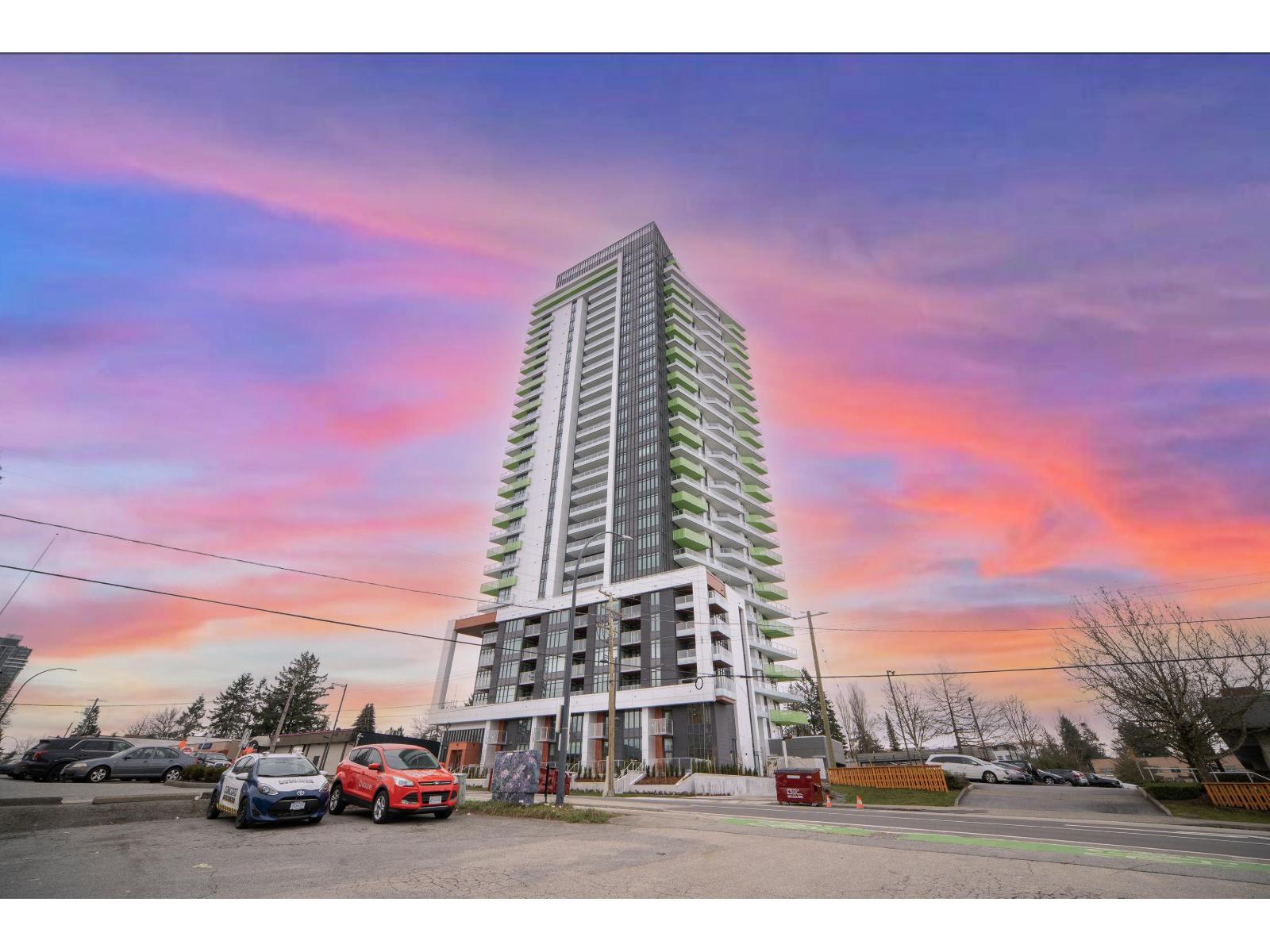 404 10428 WHALLEY BOULEVARD|Surrey, British Columbia V3T1W6