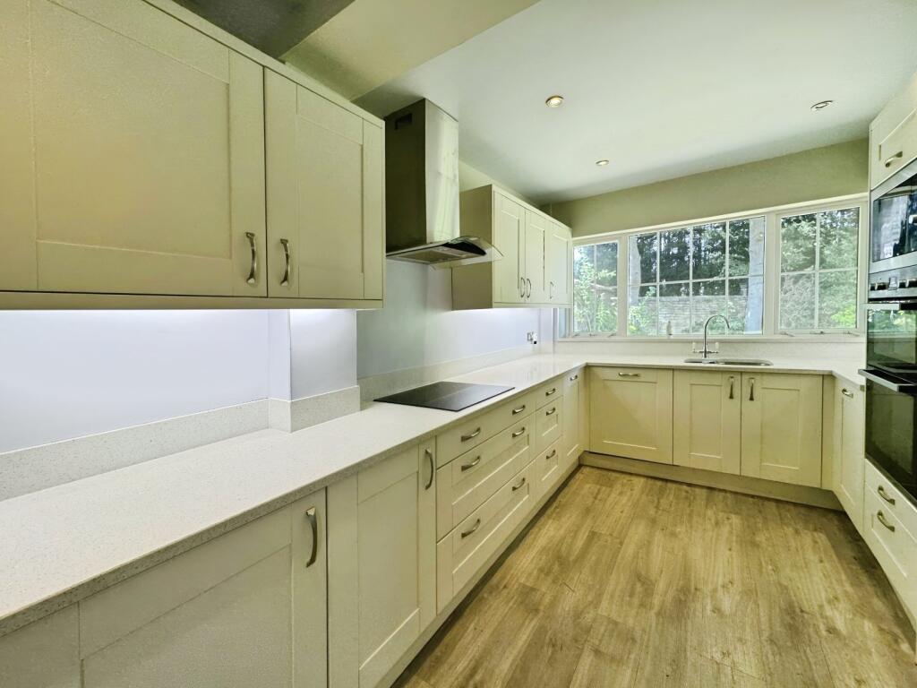 Additional image 14 of Latham Court, Gomersal, BD19
