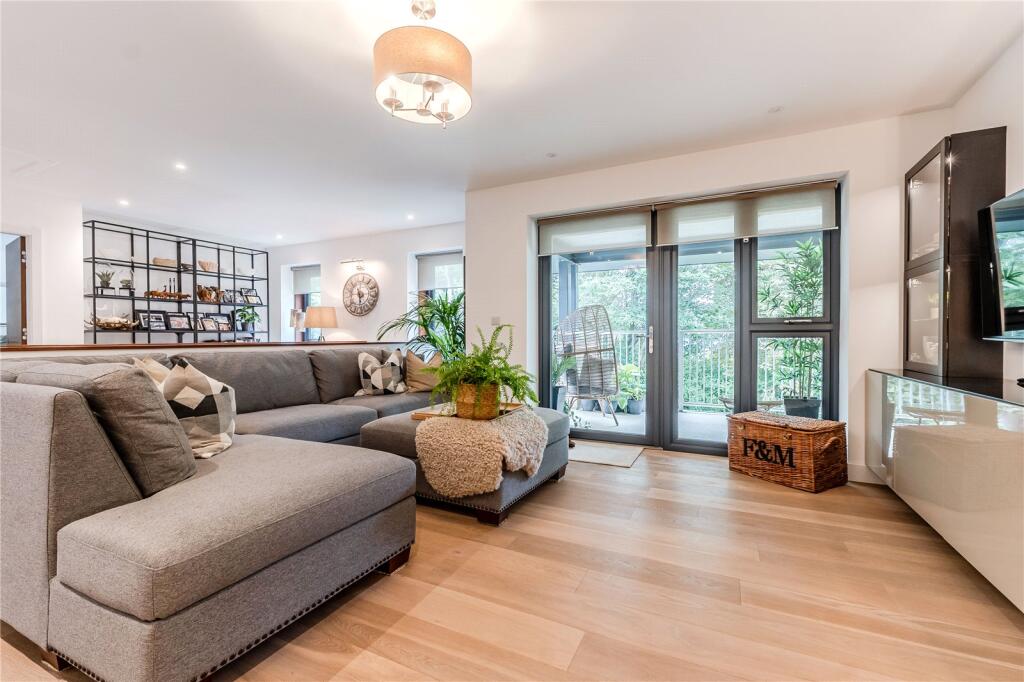 Additional image 4 of Castle Hill Road, Gomersal, Cleckheaton, West Yorkshire