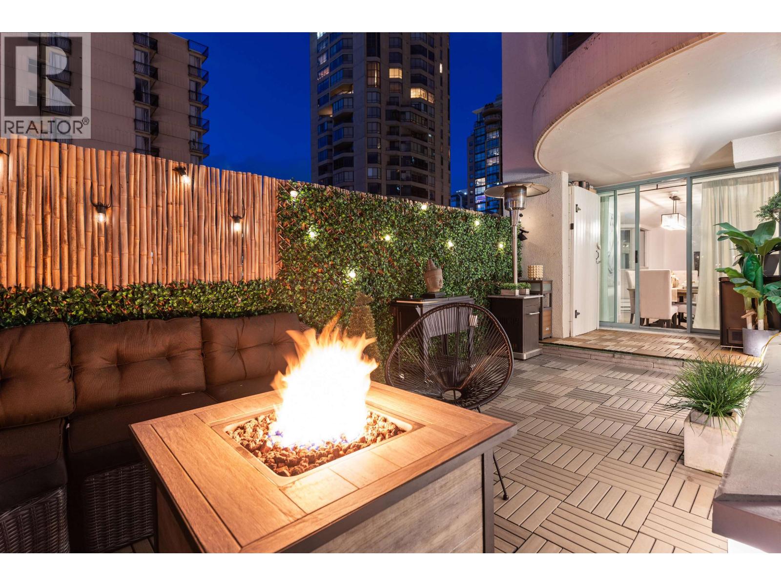 301 789 JERVIS STREET|Vancouver, British Columbia V6E2B1