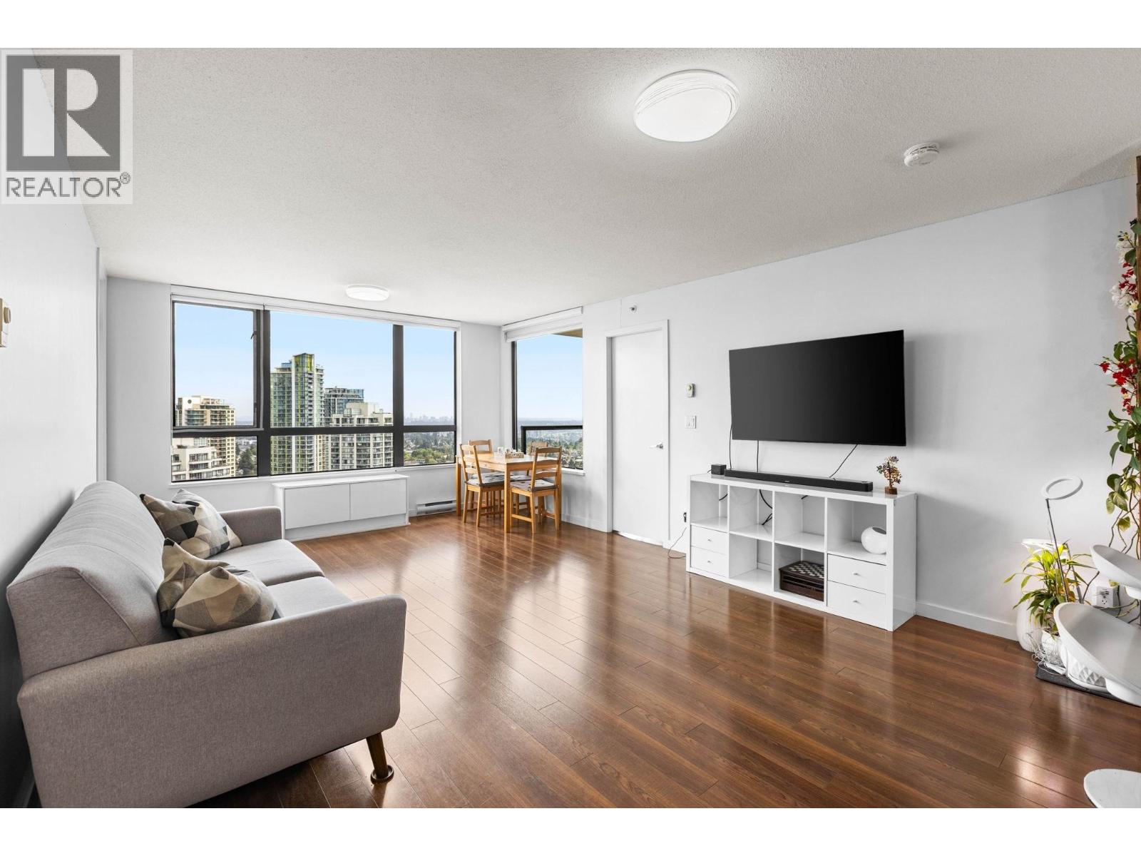 2705 7063 HALL AVENUE|Burnaby, British Columbia V5E0A5