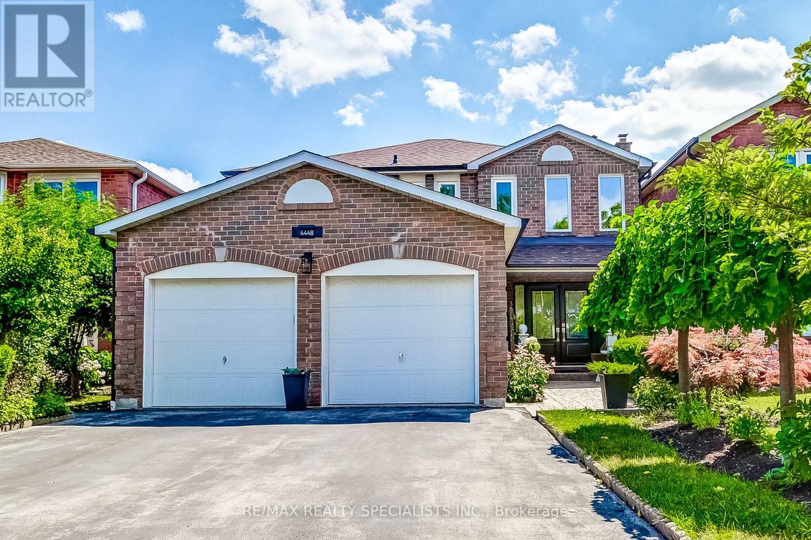 Property image for 4448 WEYMOUTH COMMONS CRESCENT|Mississauga (Hurontario), Ontario L5R1P4