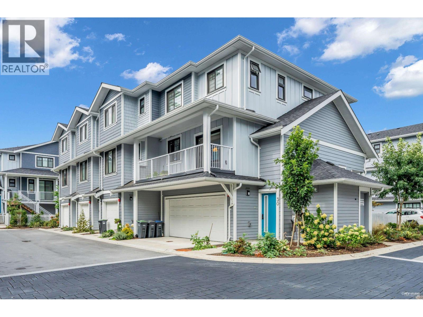 30 769 OTA AVENUE|New Westminster, British Columbia V3M0M6
