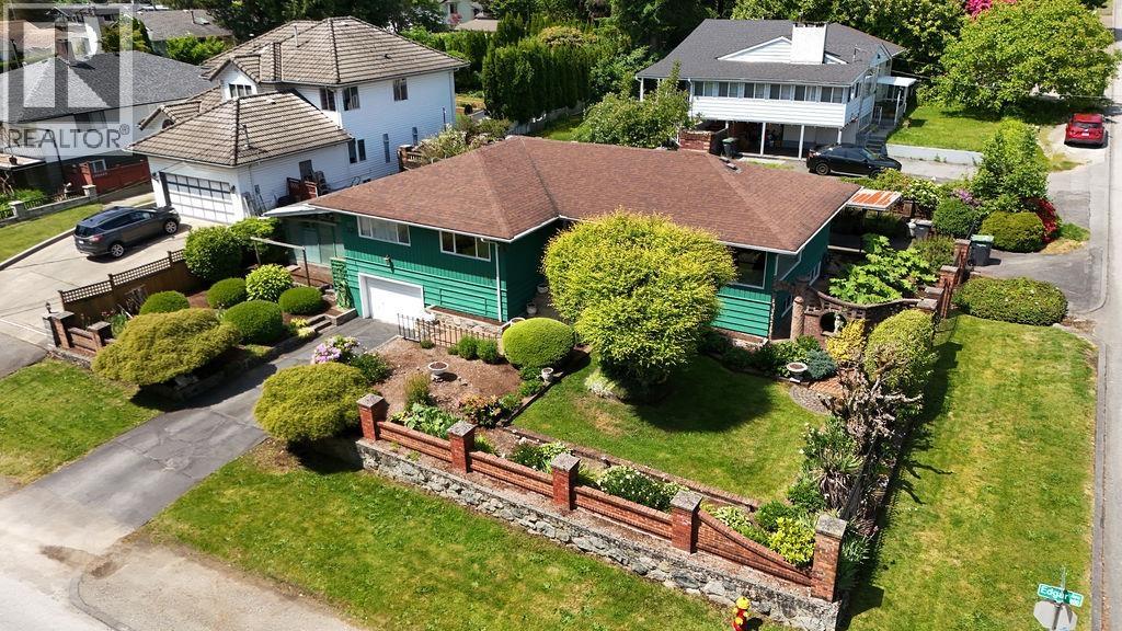 803 EDGAR AVENUE|Coquitlam, British Columbia V3K2J6