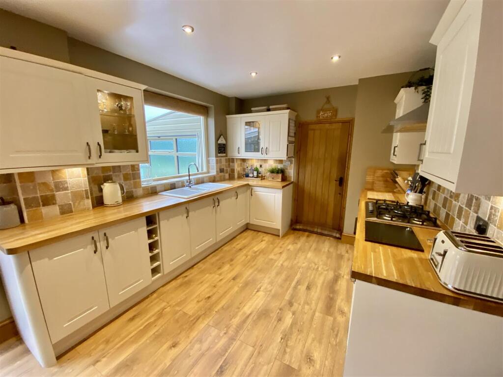 Additional image 9 of Moor Lane, Gomersal