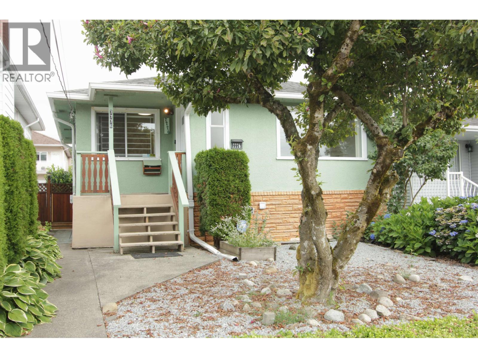 7776 DAVIES STREET|Burnaby, British Columbia V3N3H4