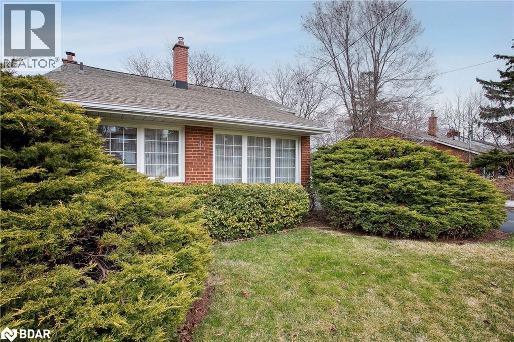 123 VISTA Drive|Mississauga, Ontario L5M1W2