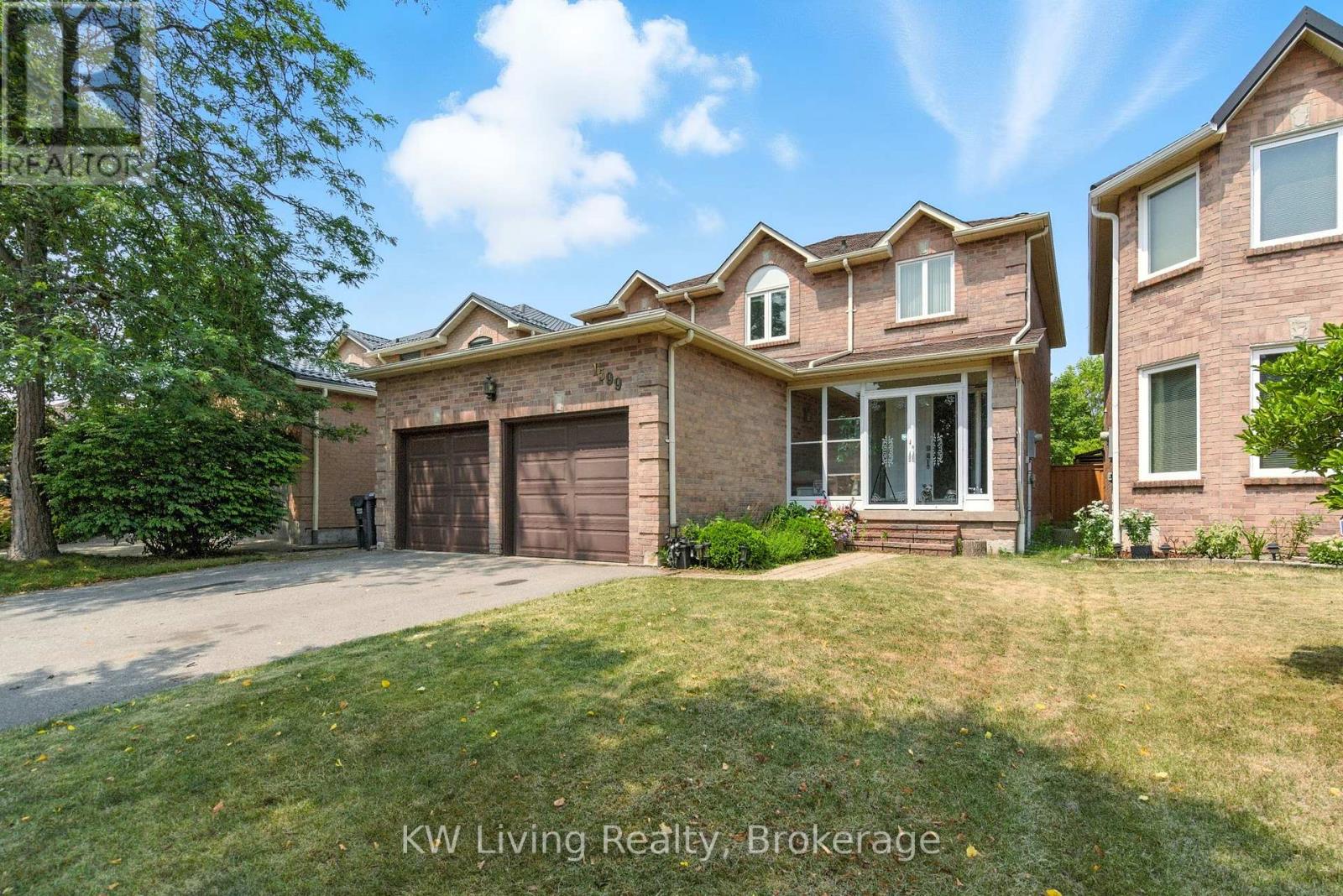 Property image for 1599 SUMMERGROVE CRESCENT|Mississauga (East Credit), Ontario L5M3Z3