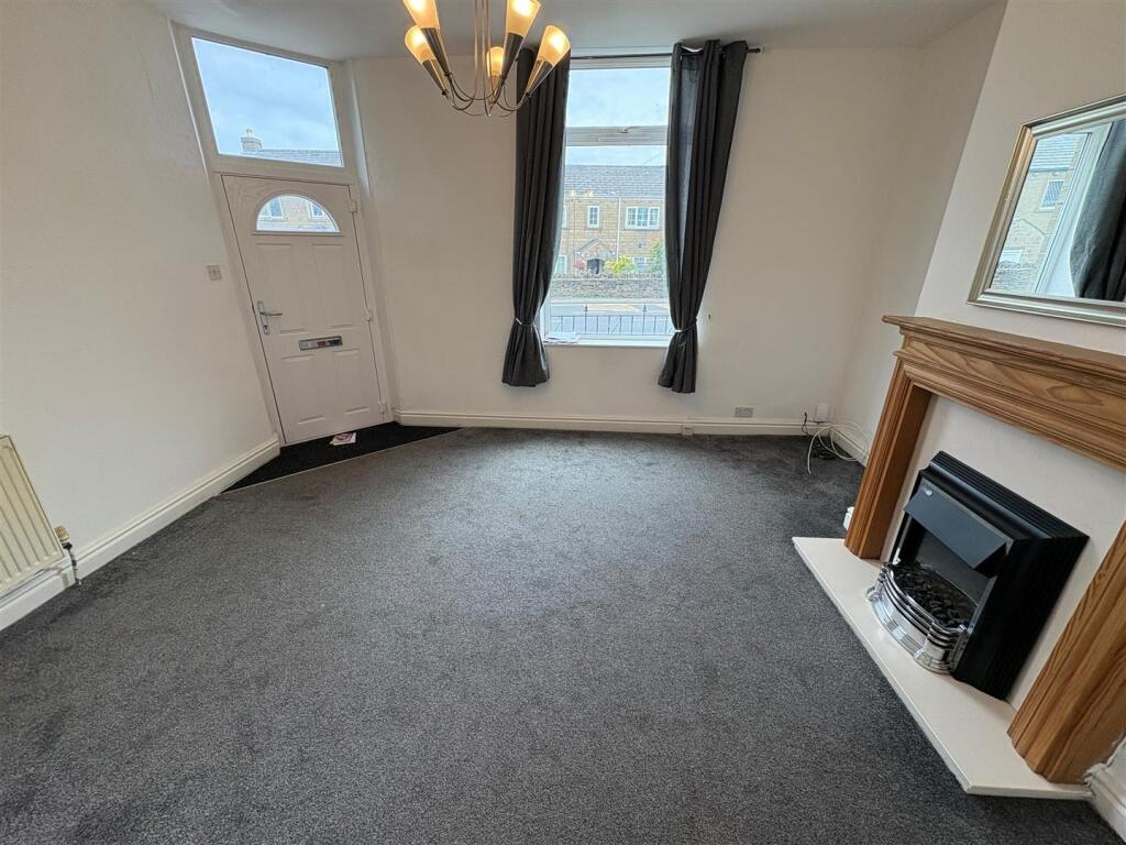 Additional image 3 of Ford, Queensbury, Bradford