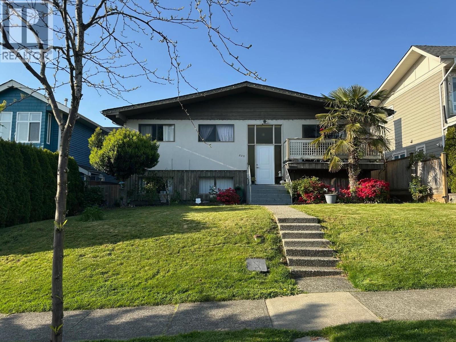 332 W 14TH STREET|North Vancouver, British Columbia V7M1P6