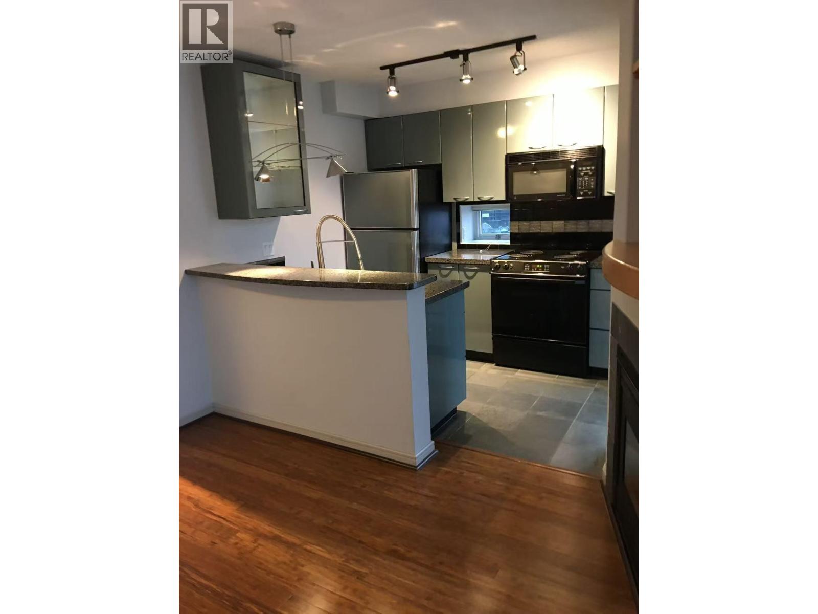 1505 1068 HORNBY STREET|Vancouver, British Columbia V6Z2Y7