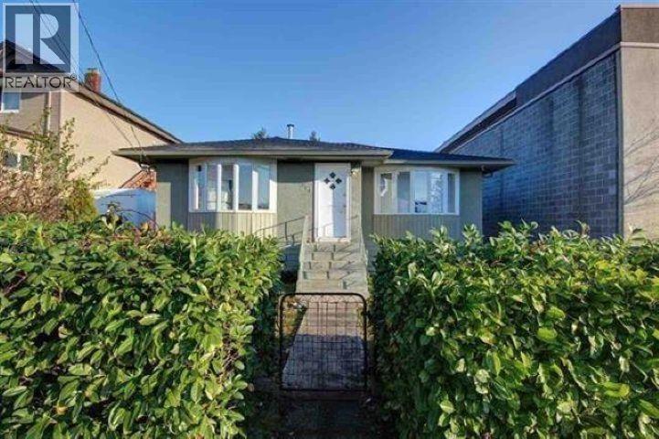 7520 6TH STREET|Burnaby, British Columbia V3N3M1