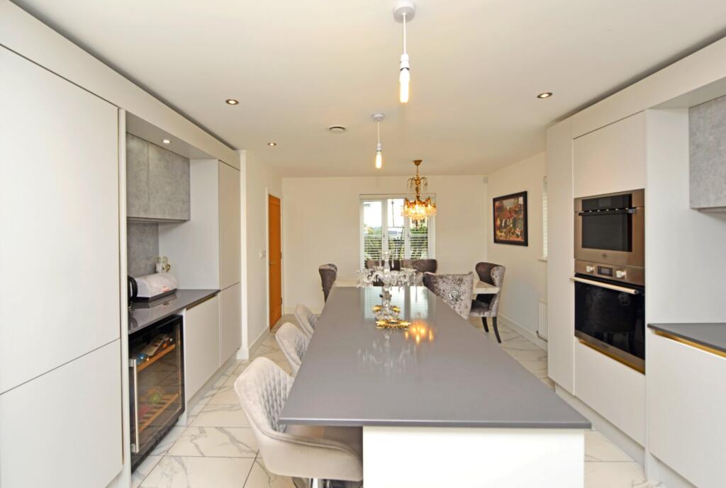 Additional image 5 of Kensington Way, Gomersal, Cleckheaton, West Yorkshire, BD19