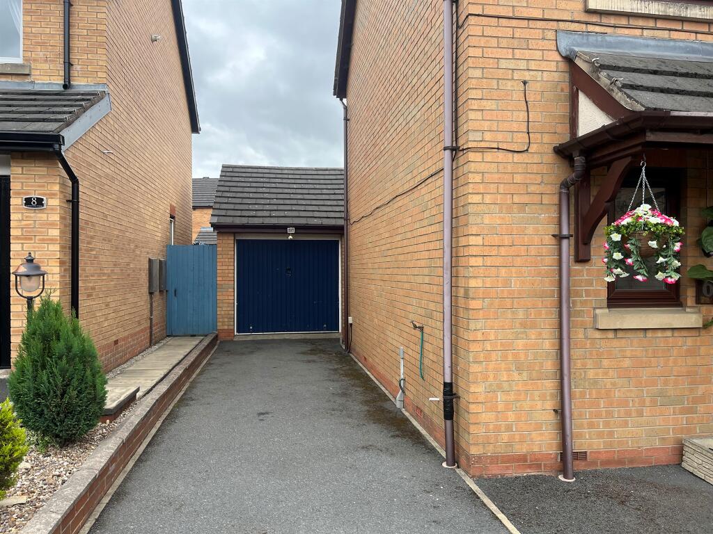 Additional image 14 of Lexington Close, Bradford