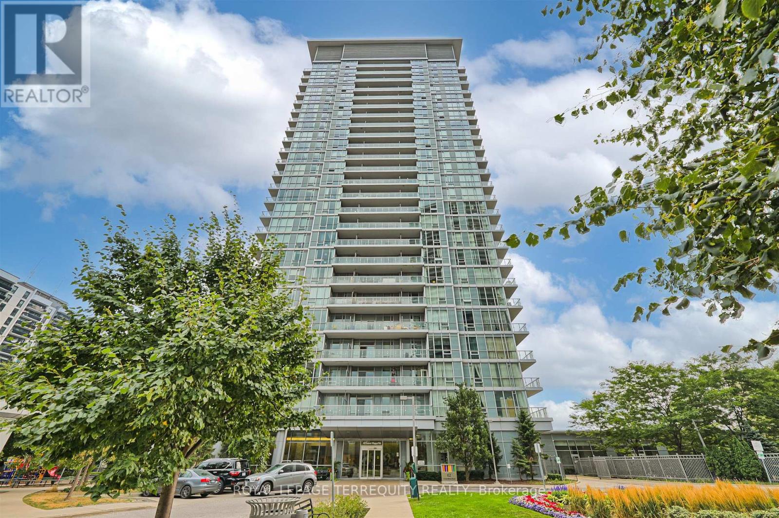 201 - 62 FOREST MANOR ROAD|Toronto (Henry Farm), Ontario M2J0B6