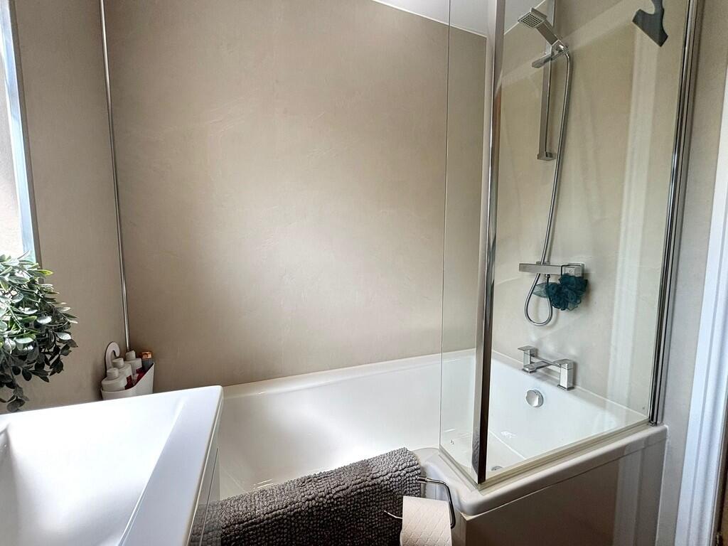 Additional image 12 of Fieldway, Clayton, Bradford