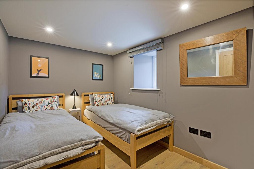 Additional image 5 of Cracked Castle Barn, Skyreholme