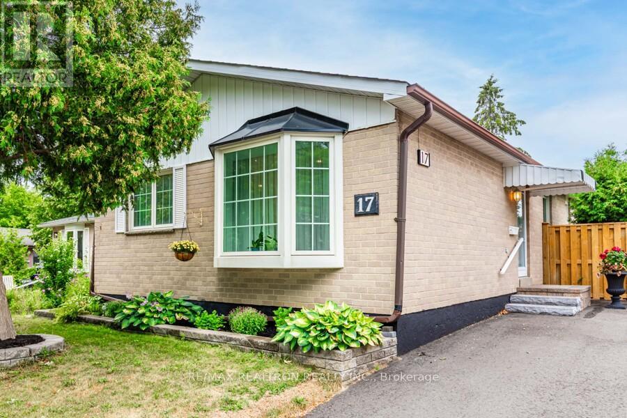 17 TILLBROOK COURT|Toronto (Malvern), Ontario M1B1N5