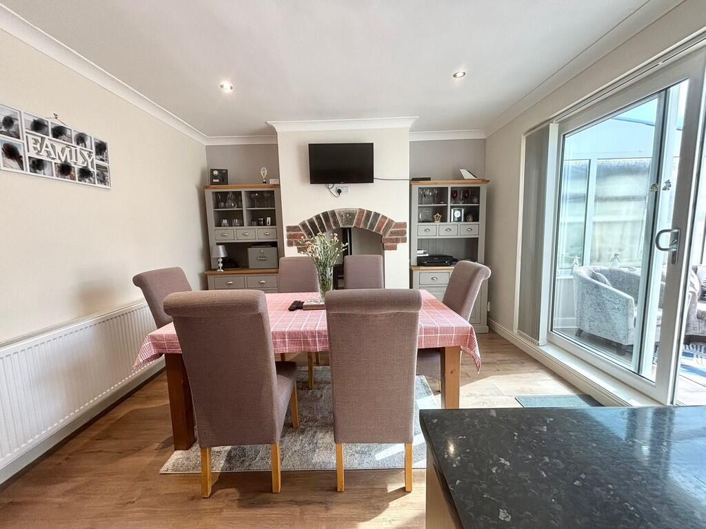 Additional image 31 of Fieldway, Clayton, Bradford