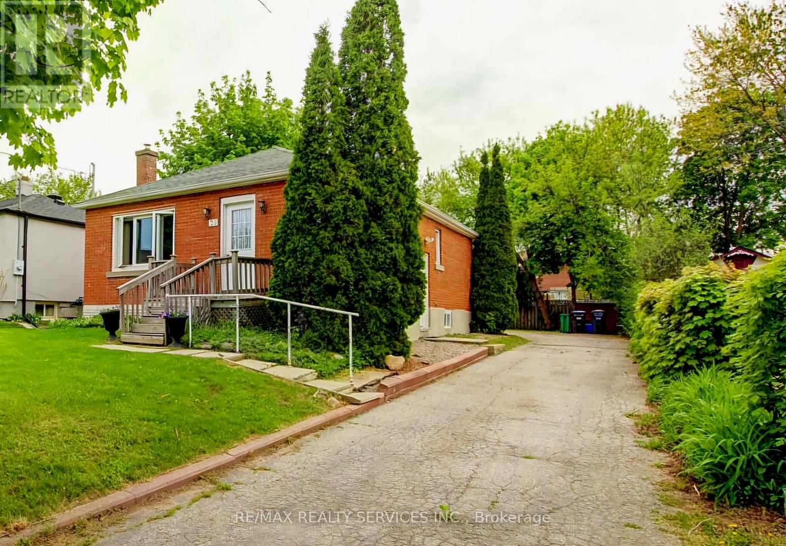 29 WOODWARD AVENUE|Brampton (Brampton North), Ontario L6V1K2