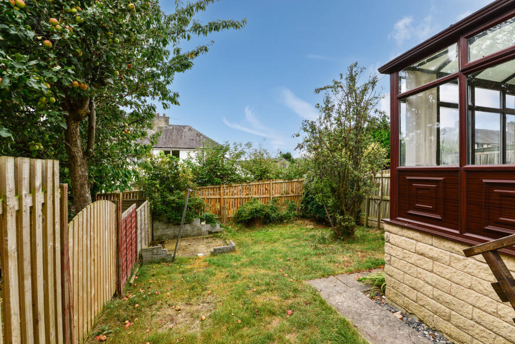 Additional image 14 of The Oval, Gilstead, Bingley, West Yorkshire, BD16