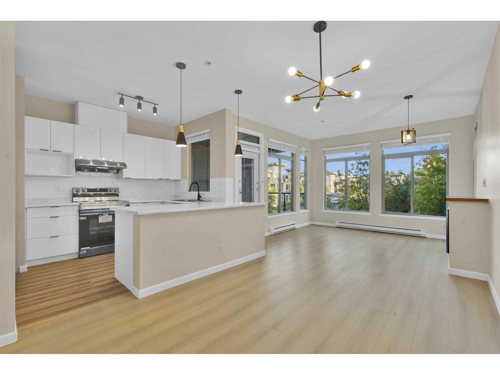 Property image for 302 15380 102A AVENUE|Surrey, British Columbia V3R0B3