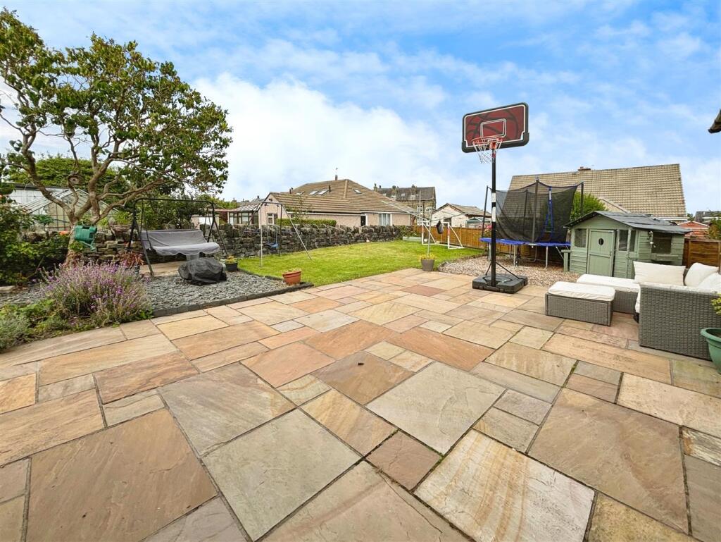 Additional image 17 of High Fernley Court, Wyke, Bradford, BD12 8AN