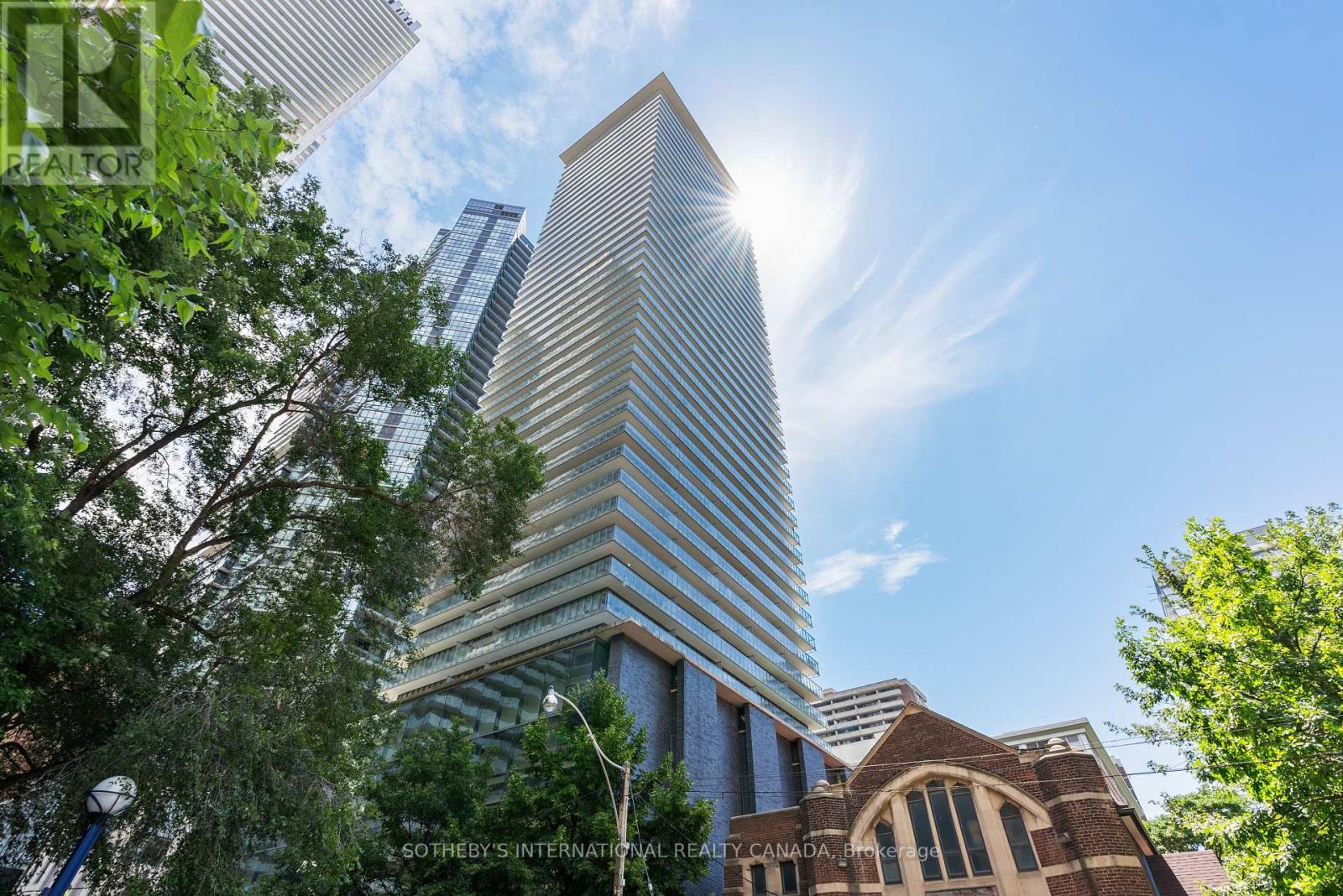 1605 - 33 CHARLES STREET E|Toronto (Church-Yonge Corridor), Ontario M4Y0A2