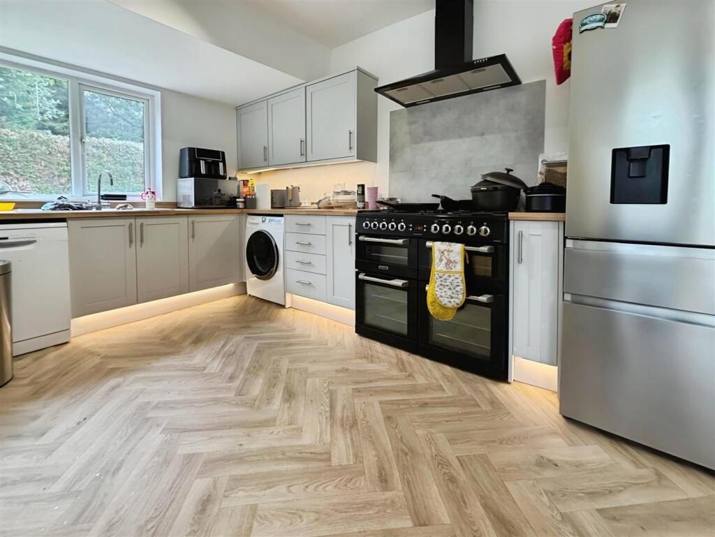 Additional image 5 of Lister Lane, Bradford, BD2 4LU