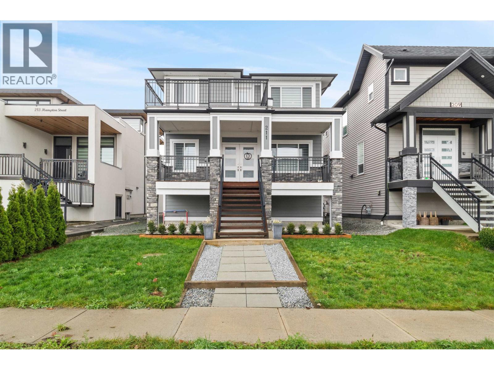211 HAMPTON STREET|New Westminster, British Columbia V3M5L6